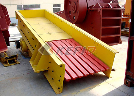 vibrating feeder trays in stone production line